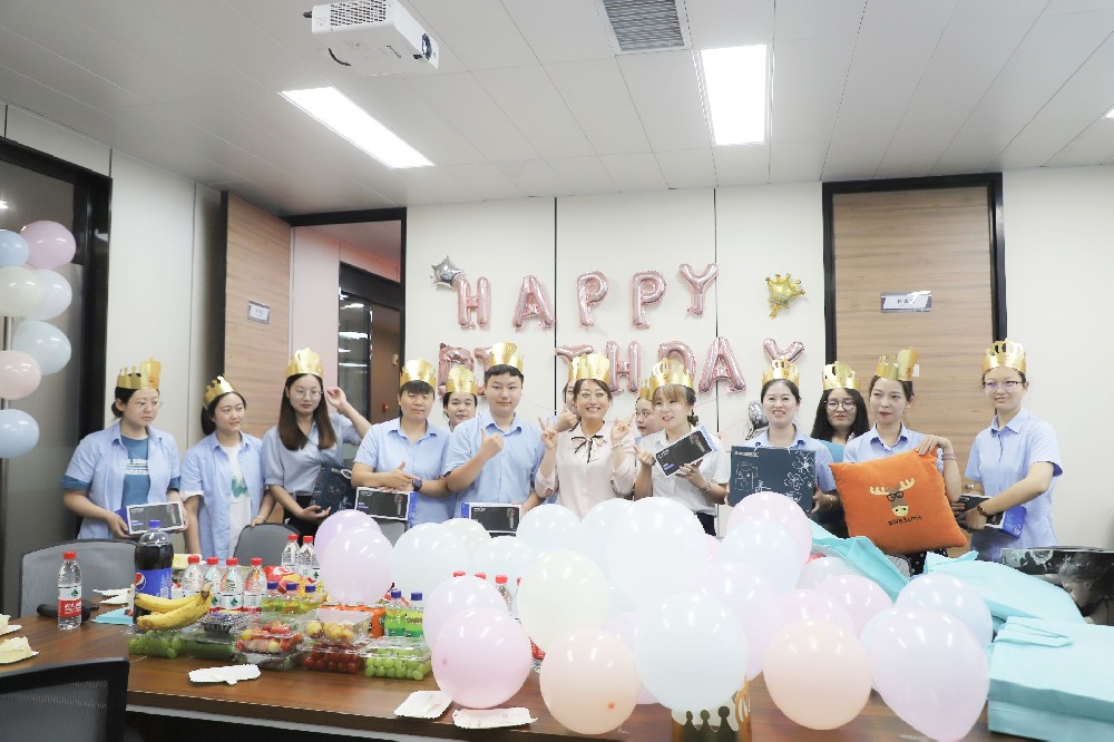 2022年上半年员工生日会